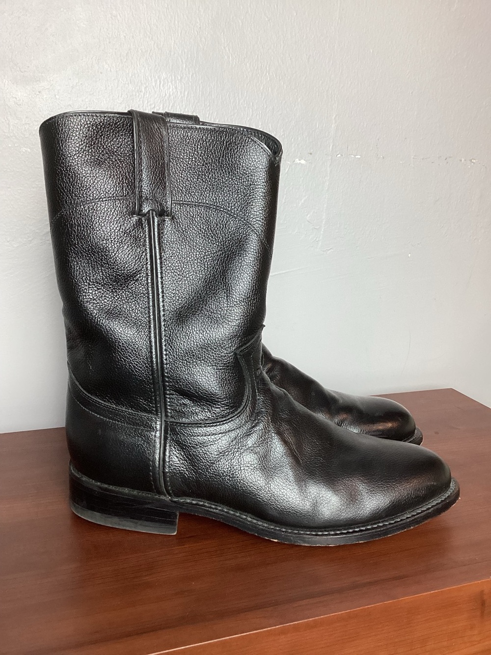 Dan Post Black Leather Men's Cowboy Boot - Classic Western Style Size 8D